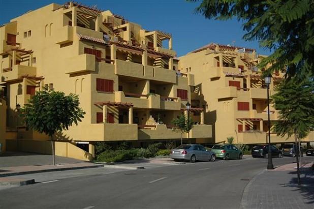 http://estatesinthesun.com/properties/wp-content/uploads/2012/09/89338_CSF3642CDS_IMG_06_0000.jpg