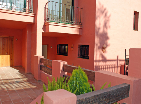 http://estatesinthesun.com/properties/wp-content/uploads/2012/10/13.jpg