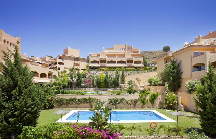 http://estatesinthesun.com/properties/wp-content/uploads/2012/10/785228.jpg