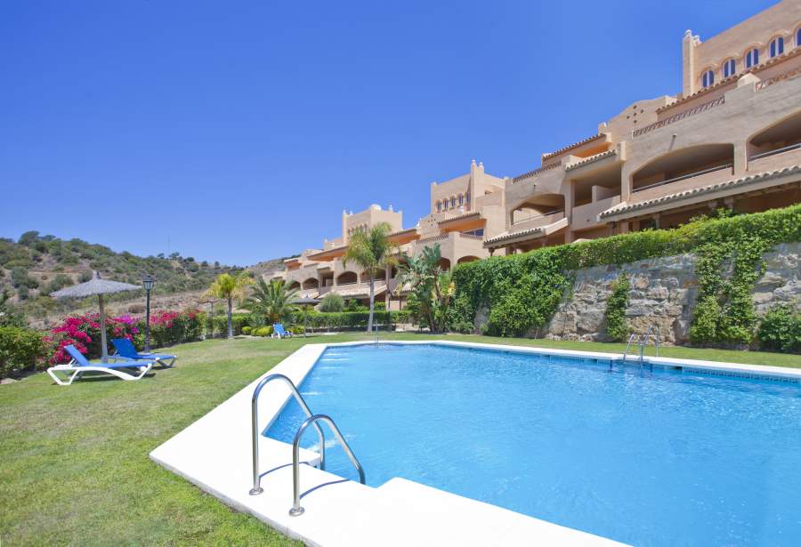 http://estatesinthesun.com/properties/wp-content/uploads/2012/10/785230.jpg