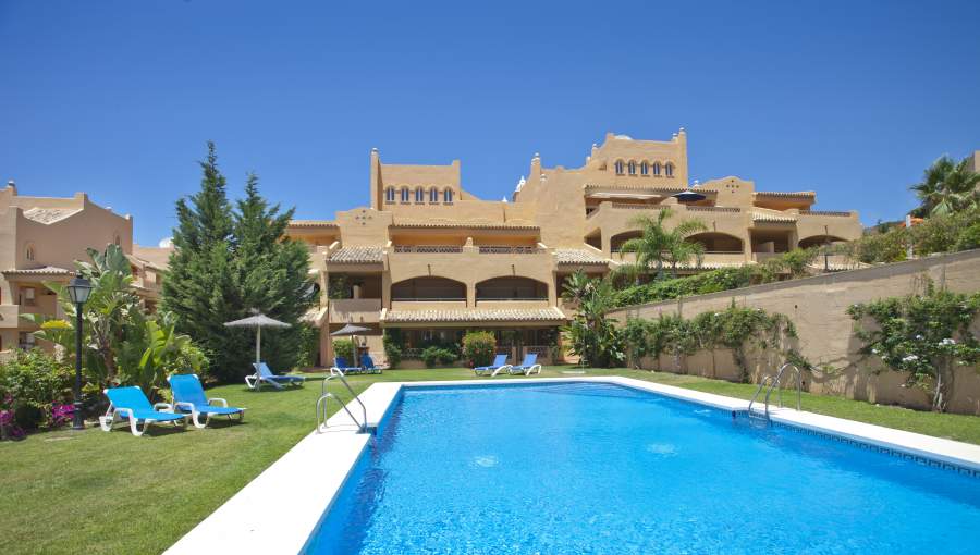http://estatesinthesun.com/properties/wp-content/uploads/2012/10/785235.jpg