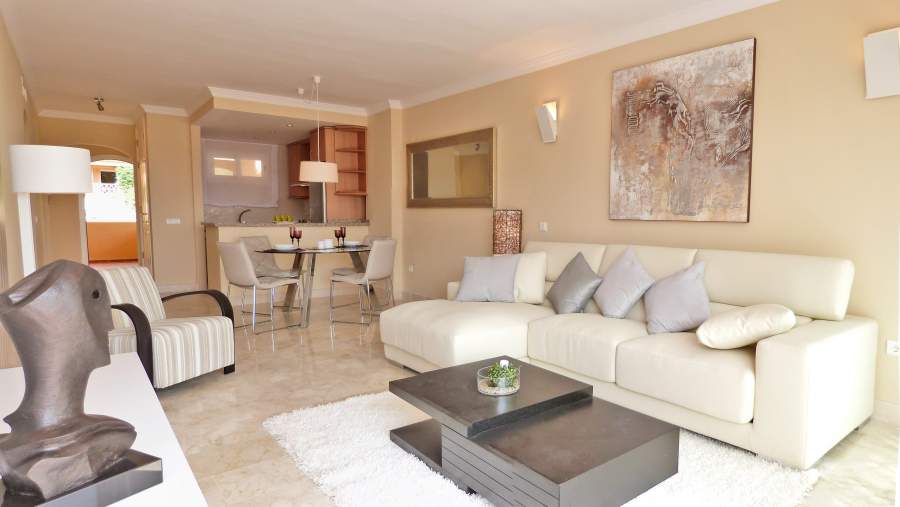 http://estatesinthesun.com/properties/wp-content/uploads/2012/10/785311.jpg