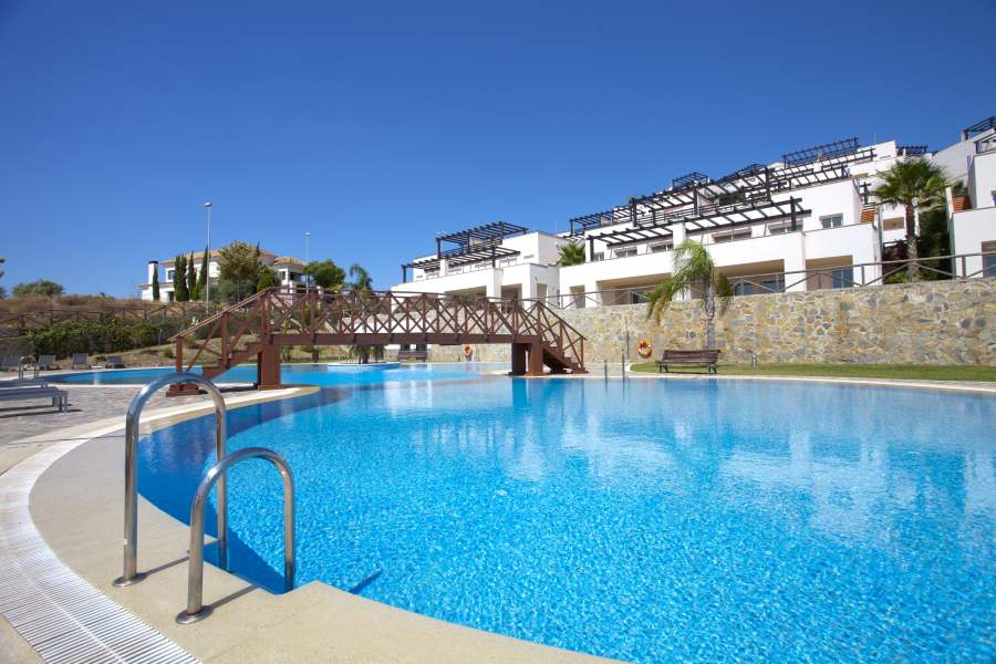 http://estatesinthesun.com/properties/wp-content/uploads/2012/10/785318.jpg