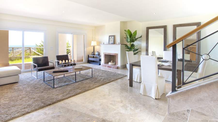 http://estatesinthesun.com/properties/wp-content/uploads/2012/10/785321.jpg