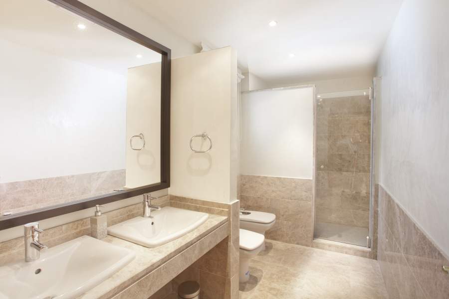 http://estatesinthesun.com/properties/wp-content/uploads/2012/10/785324.jpg