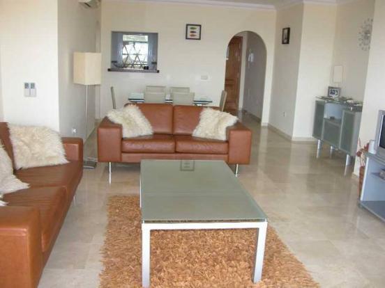 http://estatesinthesun.com/properties/wp-content/uploads/2012/10/89338_CSF3232CDS_IMG_03_0000_max_620x414.jpg