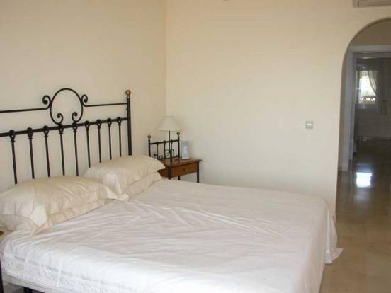 http://estatesinthesun.com/properties/wp-content/uploads/2012/10/89338_CSF3232CDS_IMG_06_0000_max_620x414.jpg