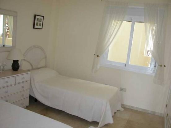 http://estatesinthesun.com/properties/wp-content/uploads/2012/10/89338_CSF3232CDS_IMG_07_0000_max_620x414.jpg