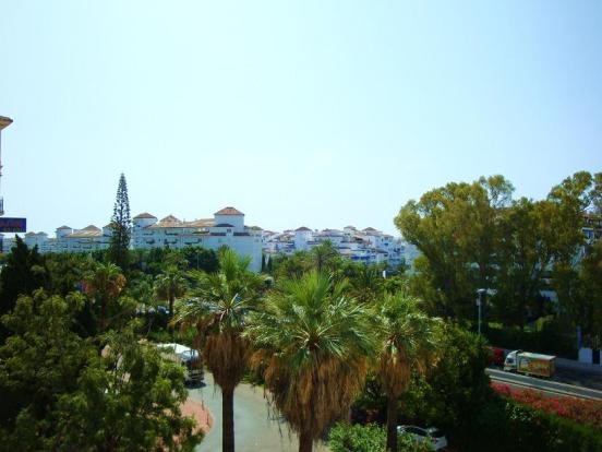 http://estatesinthesun.com/properties/wp-content/uploads/2012/10/89338_CSF3396CDS_IMG_01_0000_max_620x414.jpg