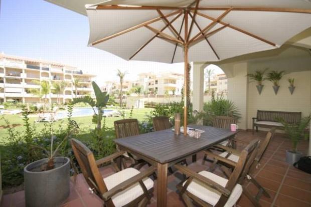 http://estatesinthesun.com/properties/wp-content/uploads/2012/10/89338_CSF3426CDS_IMG_00_0000_max_620x414.jpg