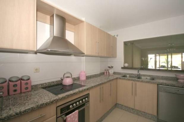 http://estatesinthesun.com/properties/wp-content/uploads/2012/10/89338_CSF3426CDS_IMG_02_0000_max_620x414.jpg