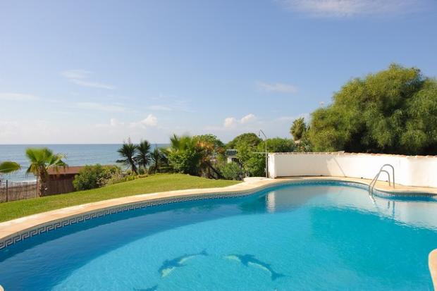 http://estatesinthesun.com/properties/wp-content/uploads/2012/10/89338_CSF3474CDS_IMG_01_0000_max_620x414.jpg