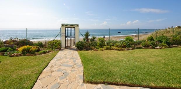 http://estatesinthesun.com/properties/wp-content/uploads/2012/10/89338_CSF3474CDS_IMG_05_0000_max_620x414.jpg