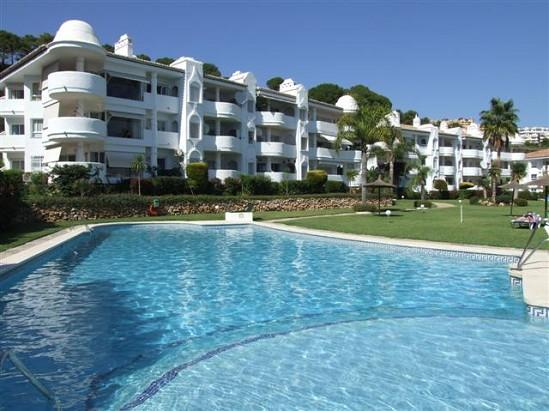 http://estatesinthesun.com/properties/wp-content/uploads/2012/10/89338_CSF3647CDS_IMG_05_0000.jpg