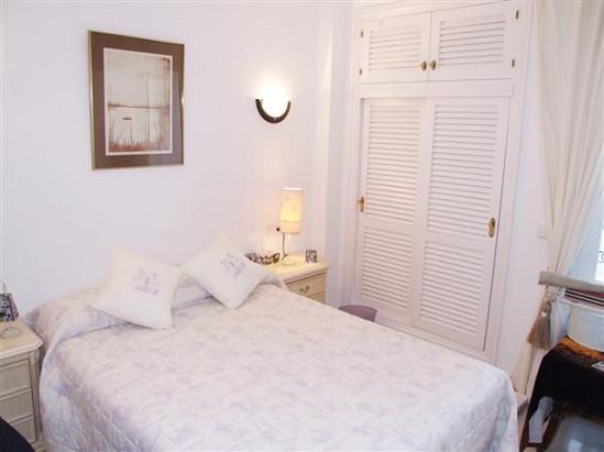 http://estatesinthesun.com/properties/wp-content/uploads/2012/10/89338_CSF3647CDS_IMG_08_0000.jpg