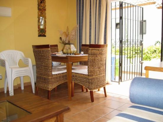 http://estatesinthesun.com/properties/wp-content/uploads/2012/10/89338_ES004_IMG_02_0000_max_620x414.jpg