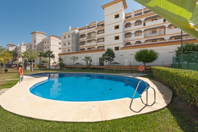 http://estatesinthesun.com/properties/wp-content/uploads/2012/11/ShowMedia-110.jpg