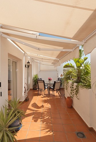 http://estatesinthesun.com/properties/wp-content/uploads/2012/11/ShowMedia-113.jpg