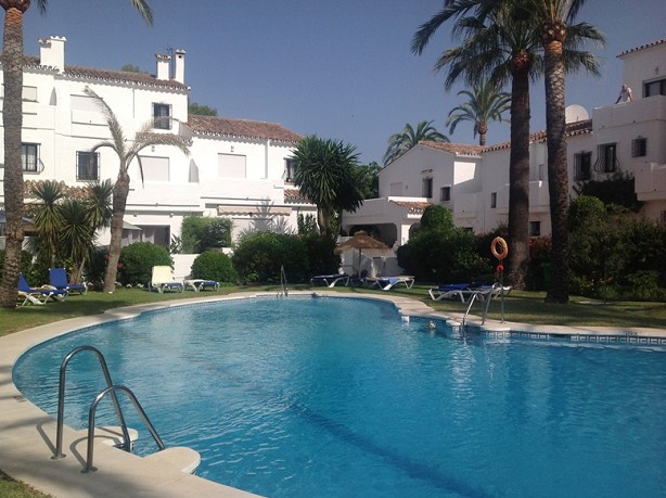 http://estatesinthesun.com/properties/wp-content/uploads/2012/11/ShowMedia-1316.jpg
