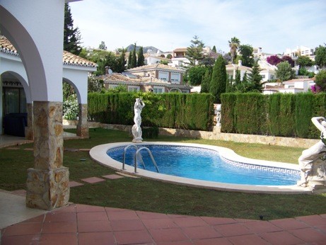 http://estatesinthesun.com/properties/wp-content/uploads/2012/11/ShowMedia-170.jpg