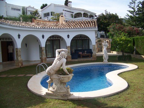 http://estatesinthesun.com/properties/wp-content/uploads/2012/11/ShowMedia-230.jpg