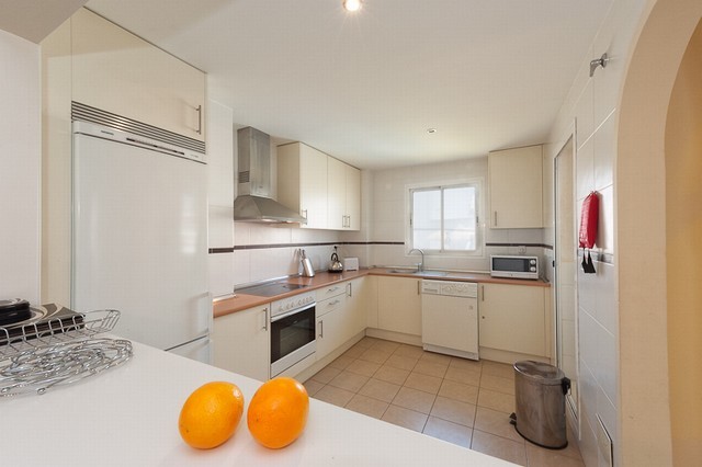http://estatesinthesun.com/properties/wp-content/uploads/2012/11/ShowMedia-27.jpg