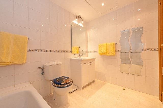 http://estatesinthesun.com/properties/wp-content/uploads/2012/11/ShowMedia-65.jpg