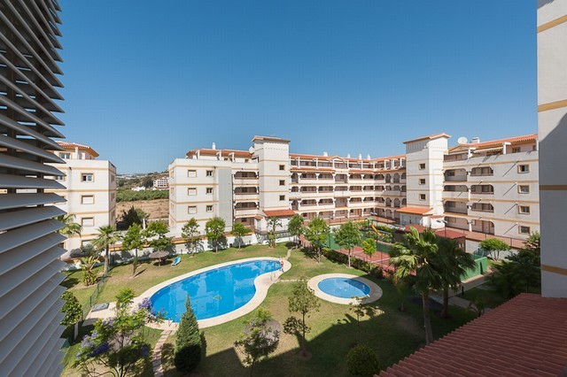 http://estatesinthesun.com/properties/wp-content/uploads/2012/11/ShowMedia-67.jpg