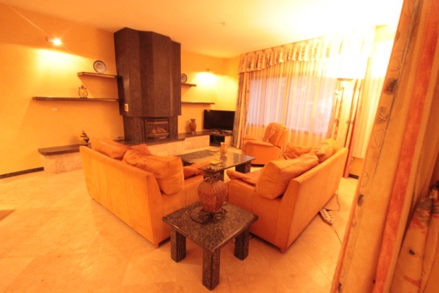 http://estatesinthesun.com/properties/wp-content/uploads/2012/11/ShowMedia-724.jpg