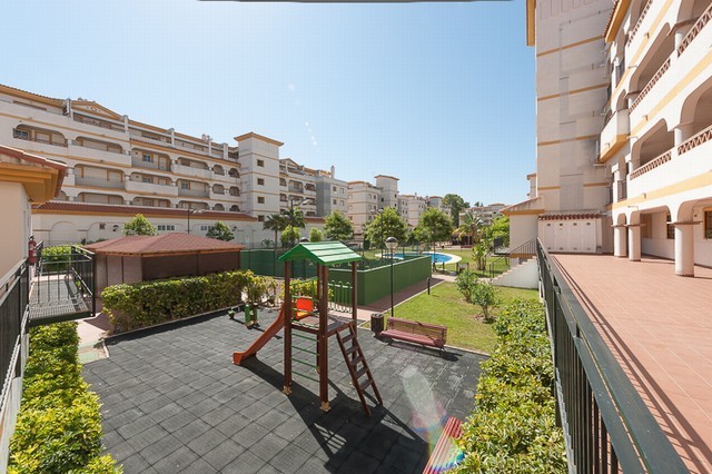 http://estatesinthesun.com/properties/wp-content/uploads/2012/11/ShowMedia-77.jpg