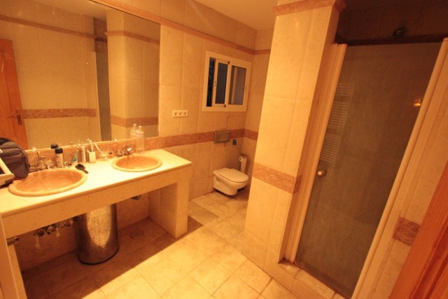 http://estatesinthesun.com/properties/wp-content/uploads/2012/11/ShowMedia-824.jpg
