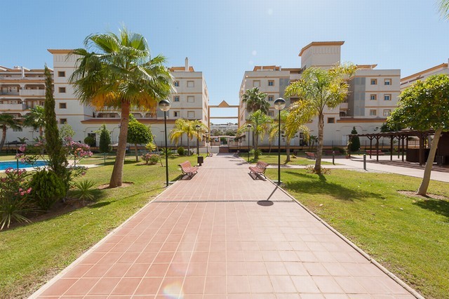 http://estatesinthesun.com/properties/wp-content/uploads/2012/11/ShowMedia-87.jpg