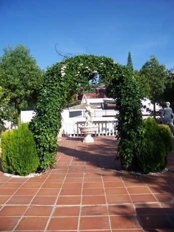 http://estatesinthesun.com/properties/wp-content/uploads/2012/11/ShowMedia26.jpg