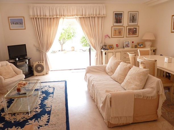 http://estatesinthesun.com/properties/wp-content/uploads/2012/11/ShowMedia31.jpg
