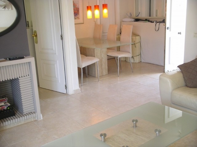 http://estatesinthesun.com/properties/wp-content/uploads/2012/12/ShowMedia-10.jpg