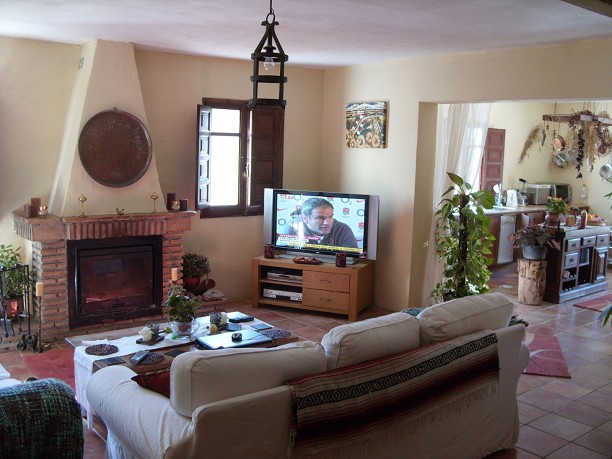 http://estatesinthesun.com/properties/wp-content/uploads/2012/12/ShowMedia-39.jpg