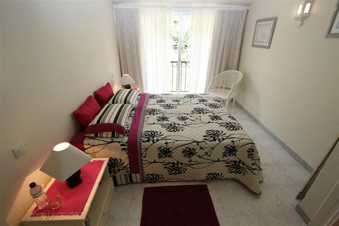 http://estatesinthesun.com/properties/wp-content/uploads/2012/12/ShowMedia-51.jpg
