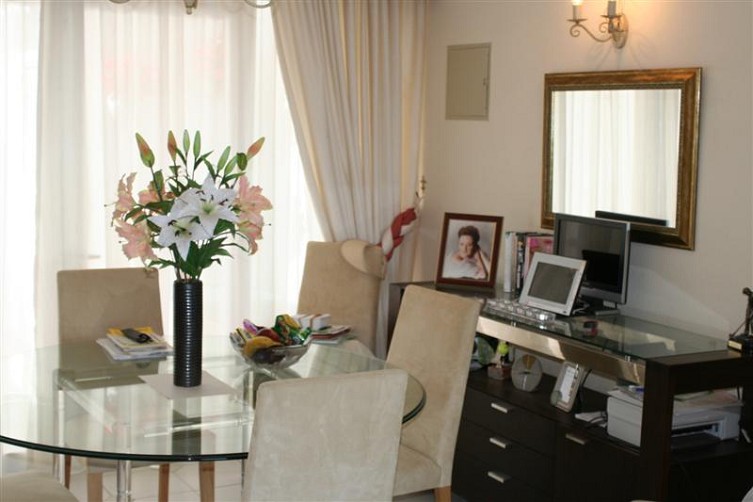 http://estatesinthesun.com/properties/wp-content/uploads/2012/12/ShowMedia-52.jpg