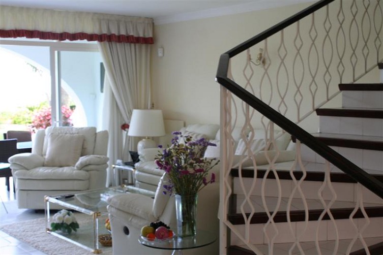 http://estatesinthesun.com/properties/wp-content/uploads/2012/12/ShowMedia-62.jpg