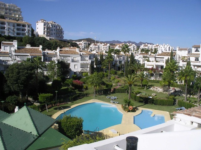 http://estatesinthesun.com/properties/wp-content/uploads/2012/12/ShowMedia-9.jpg