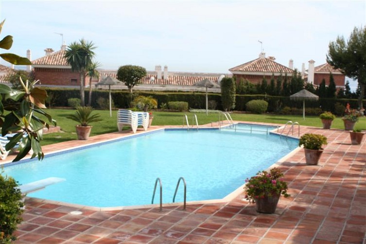http://estatesinthesun.com/properties/wp-content/uploads/2012/12/ShowMedia2.jpg