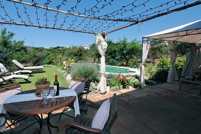 http://estatesinthesun.com/properties/wp-content/uploads/2012/12/ShowMedia9.jpg