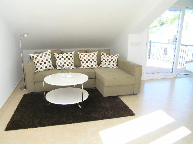 http://estatesinthesun.com/properties/wp-content/uploads/2013/01/11.jpg