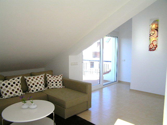 http://estatesinthesun.com/properties/wp-content/uploads/2013/01/12.jpg