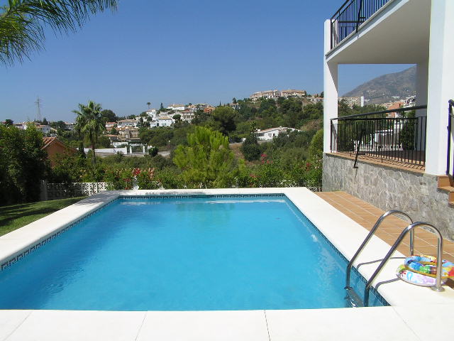 http://estatesinthesun.com/properties/wp-content/uploads/2013/01/15.jpg