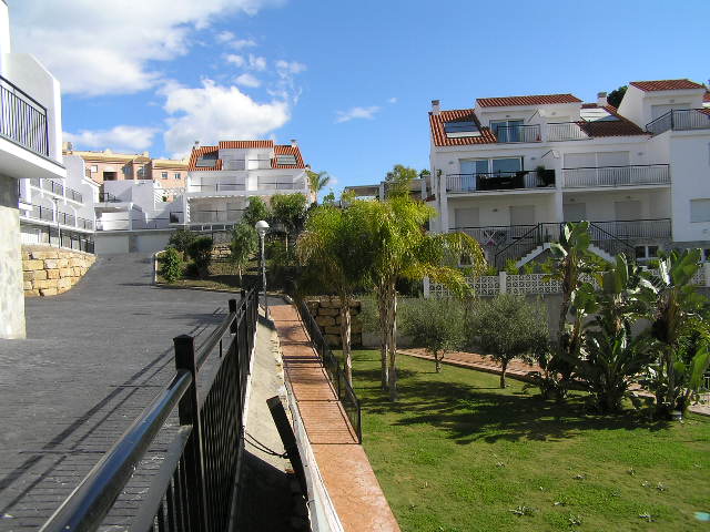 http://estatesinthesun.com/properties/wp-content/uploads/2013/01/27.jpg