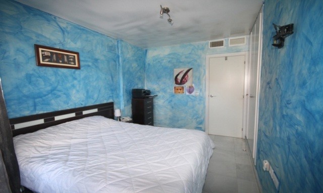 http://estatesinthesun.com/properties/wp-content/uploads/2014/07/DORMITORIO.-CAMA-DE-150X190.-VISCOLASTICA-SIN-MUELLES..jpg