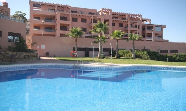 http://estatesinthesun.com/properties/wp-content/uploads/2014/07/img_155276_1495010.jpg