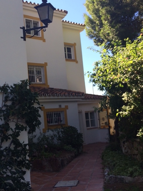 http://estatesinthesun.com/properties/wp-content/uploads/2014/08/fachada_2.jpg