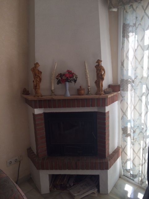 http://estatesinthesun.com/properties/wp-content/uploads/2014/08/fireplace.jpg